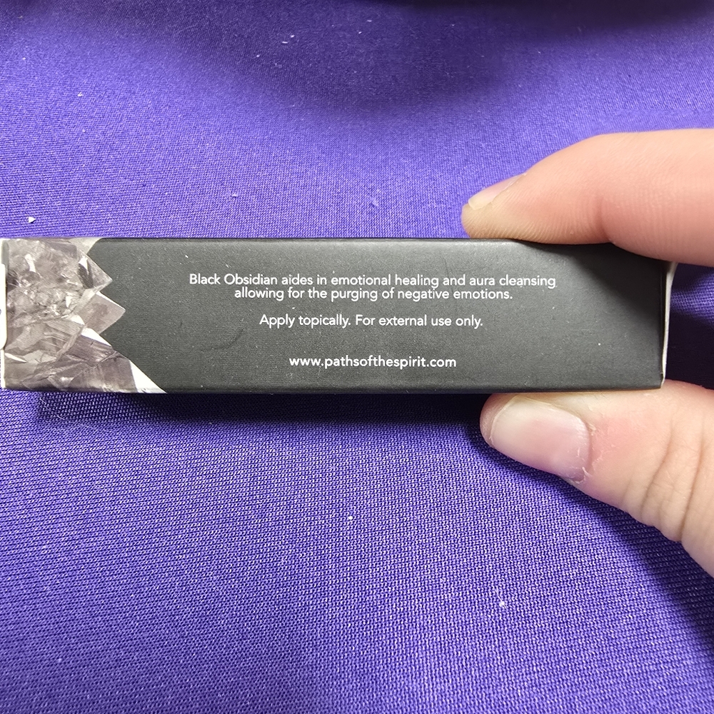 Strength Essential Oil Roller Ball Perfume - Picture 3 of 4
